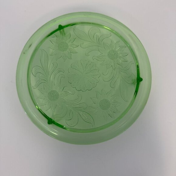 Vintage Jeanette Green Depression Daisy Pattern 10" Glass Cake Stand - Picture 2 of 3